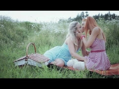 Blondynka, Palcówka, Obcasy, Lesbijka, Naturalny, Na wolnym powietrzu, Retro, Pas