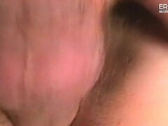 18 jaar, Enthousiasteling, Pijpbeurt, Brutaal, Sperma shot, Vingeren, Groep, Rijpe lesbienne