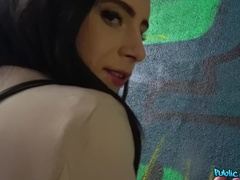 Κώλος, Μελαχροινή, Σε στάση σκύλου στα τέσσερα, Εκτός, Πρώτου προσώπου, Μουνί, Καταπίνω, Τατουάζ