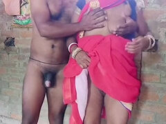 18 ans, Couple, Première fois, Femme au foyer, Indienne, Lait, Nue, Plan cul à trois