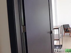 Velký zadek, Stříkání spermatu, Na pejska, Hardcore, Hd, Drobounká, Realita, Teenka