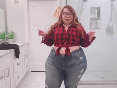 Fat queen tries on clothes for a date - Bbwudderlyadorable