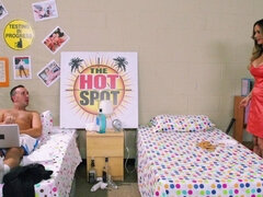 Anaali, Tyttö, Isot tissit, Rintava, Spermashotti, Selkäsauna, Luonnolliset tissit, Teini