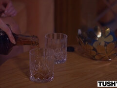 Anal, Rumpa, Dildo, Naturliga tuttar, Fitta, Rider, Rysk, Leksaker