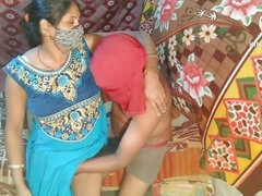 18 jahre, Asiatisch, Bisexuell, Blasen, Freundin, Hausfrau, Indisch, Reiten