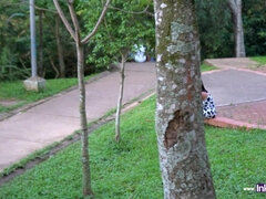 Colombiana de grandes tetas es captada en parque se deja follar - Brunette