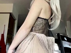 Enthousiasteling, Grote mammen, Zwart, Pijpbeurt, Moeder die ik wil neuken, Gezichtspunt, Tatoeage, Tieten likken