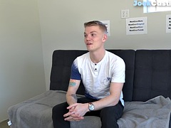 Amatéři, Vysokoškolačka, Gay, Masturbace, Na veřejnosti, Sólo, Tetování