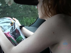 Amatör, Bikini, Brunett, Flickvän, Hårig, Piercing, Fitta, Röker