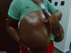 Grote mammen, Zwart, Masturbatie, Naakt, Natuurlijke tieten, Kut duiken, Tieten likken, Nat