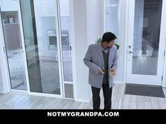 18 jaar, Grote mammen, Sperma shot, Lul, Hd, Latijnse vrouw, Tiener, Tieten likken