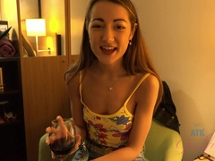 Amatør, Brunette, Fingring, Orgasme, Fitte, Barbert, Squirting, Våt