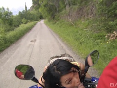 Blonde, Brunette brune, Lesbienne, Masturbation, De plein air, Réalité, Plan cul à trois, Jouets