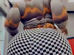 Big booty tik tok