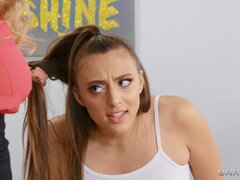 Americké, Kotě, Velké kozy, Tvrdě, Lesbické, Milf žcbp, Přírodní prsa, Kozičky