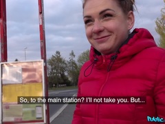 Σε στάση σκύλου στα τέσσερα, Στο πρόσωπο, Φυσικά βυζιά, Εκτός, Μουνί, Κοντά μαλλιά, Τατουάζ, Βυζιά