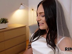 Brunette bride gladdens the bald man by rimming before wedding