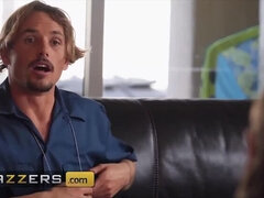 Μεγάλος κώλος, Μεγάλα βυζιά, Πίπα, Βαθυ λαρυγγι, Σε στάση σκύλου στα τέσσερα, Μουνί, Έφηβος, Τρίο