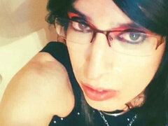 Sissy crossdresser after receiving cum in her face