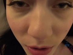 Amatéři, Brunetka, Emo, Prstění, Pružné, Footjob, Přítelkyně, Různé pohledy