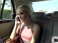 Naomi Woods - Stranded Teens