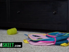 18, 흑갈색 머리, 귀여운, 음경, Hd, 오르가슴, 거칠게, 청소년