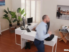 Avsugning, Stövlar, Otrohet, Ansiktsbehandling, Fetisch, Fotjobb, Sätta munkavle på, Kontor