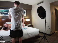 18, Amerikaner, Bak kulissene, Kukk suging, Sperm skott, Fingring, Fitte, Tenåring