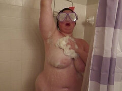 BBW Takes a Shower in with a Scuba Mask