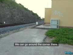 Amatorka, Tyłek, Obciąganie, Brunetka, Kutas, Publiczny, Cycki, Pociąg