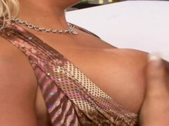 デカ尻, デカチン, ブロンド, フェラチオ, 下着