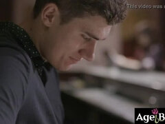 Ξανθιά, Πίπα, Μελαχροινή, Χύσιμο, Βαθυ λαρυγγι, Γιαγιά, Σκληρό, Μασάζ