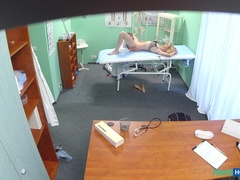 Amatéři, Podvádění, Pár, Doktor, Prstění, Výprask, Sestřička, Uniforma