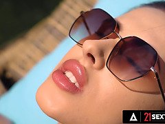 Анальный секс, Из жопы в рот, Минет, Брюнетки, Семяизвержение, Глубокая глотка, Сперма на лице, Хд