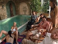 Πίπα, Συνδυασμός, Χύσιμο, Όργιο, Πισίνα