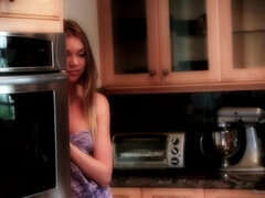 Красотки, Няня, Большая жопа, Большие сиськи, Грудастые, Пальцем, Лесбиянка, Пирсинг