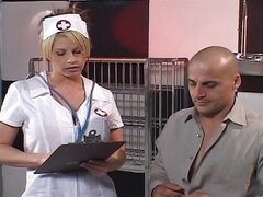 Amerikanisch, Grosser arsch, Grosse titten, Blondine, Aufs gesicht abspritzen, Milf, Krankenschwester, Strümpfe