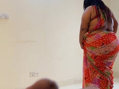 Indian Ethnicity Beautiful Saree Wearing Maid Fucked in Saudi Arabia - Hardcor Fuck & Cum