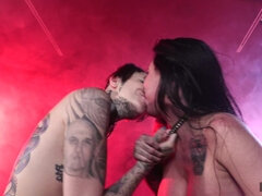 Lízaní zadků, Velké kozy, Vlasaté, Latinské, Lesbické, Nafouklé bradavky, Pička, Vlhká