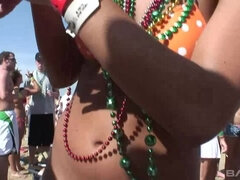 18, Amaterji, Velike joške, Očala, Grupni, Zunaj, Resničnost, Najstnice