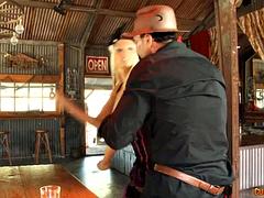 Stor pik, Store bryster, Blondine, Pik sutte, Sædskud, Bryster