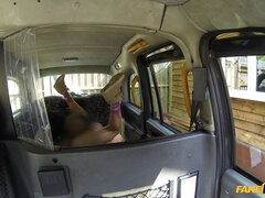 デカパイ, 指いじり, 開帳, 手コキする, なめる, アウトドア, ハメ撮り, コキ