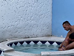 Amatööri, Bikinit, Suihinotto, Aisankannattaja, Latinankieli, Selkäsauna, Äiti jota haluaisin panna, Uima allas