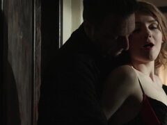 Μελαχροινή, Στο πρόσωπο, Σύζυγος