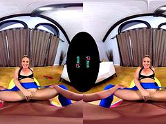 Trojrozměrné, Kotě, Blondýna, Kuřba, Stříkání spermatu, Tělocvična, Různé pohledy, Realita