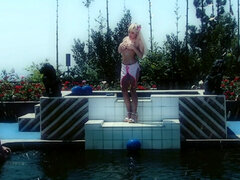 Sexy kitten Jesse Jane fucked by the pool