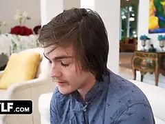 Strict cougar chief fucks the fresh intern to improve his spectacle - milfty