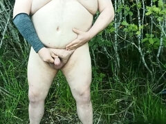 Papa, Européenne, Grosse, Poilue, Masturbation, De plein air, Pisser, Solo