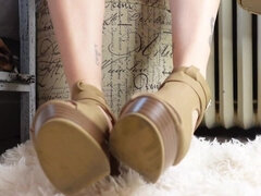 I Know You Can't Help but Want to Touch Yourself When Looking at My Feet in These Toe Heels