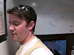 Amatör, Avsugning, Sperma shot, Ansiktsbehandling, Homosexuell, Handjobb, Piercing, Tatuering